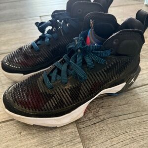 Boys Jordans Sneakers Sz 4.5